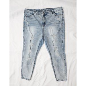 Rue21 Vanilla Star Acid Wash Distressed Jeans Size 22. In great condition!